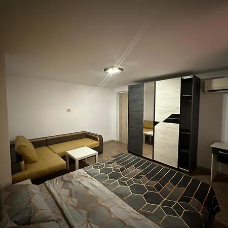 Guest Comfort 2 Center