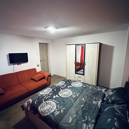 Guest Comfort 2 Center Hostel *